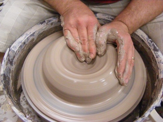 2008_0530ThomThrowingABowl0028